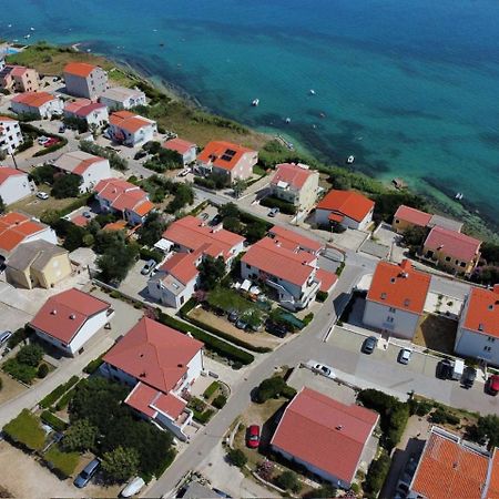 Apartments Anastazija Паг Екстериор снимка