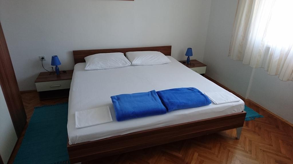 Apartments Anastazija Паг Екстериор снимка