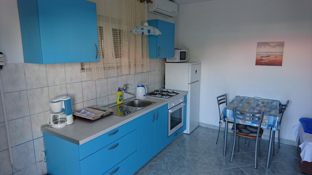 Apartments Anastazija Паг Екстериор снимка