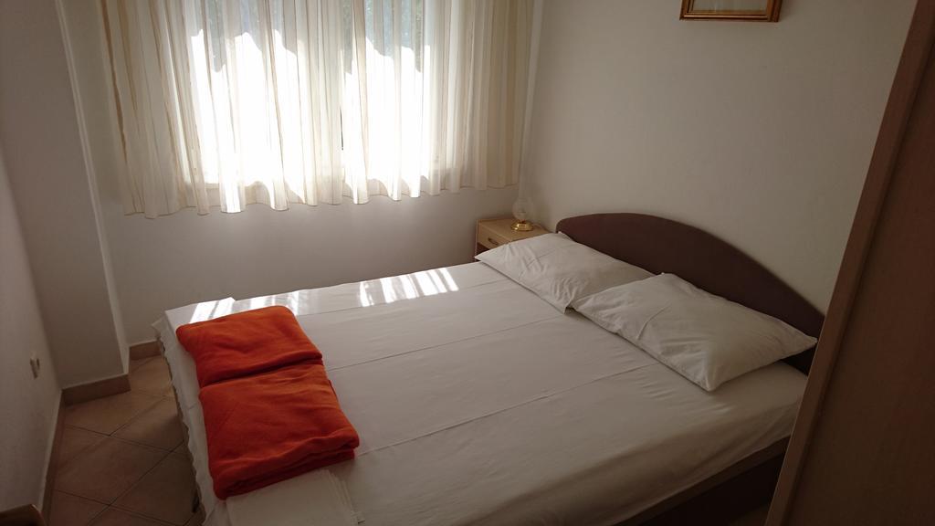 Apartments Anastazija Паг Екстериор снимка