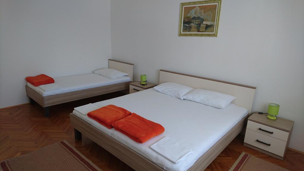 Apartments Anastazija Паг Екстериор снимка