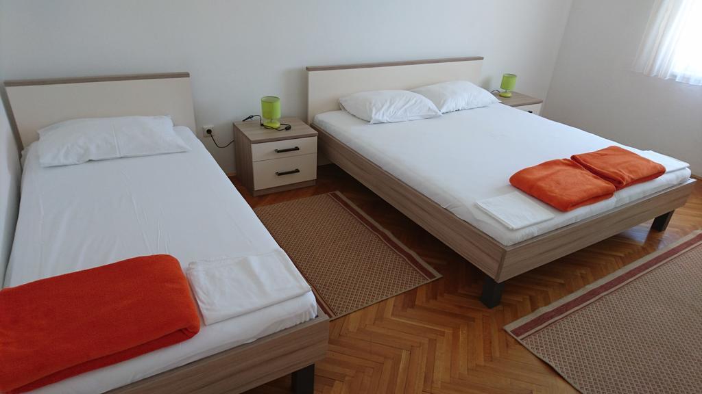 Apartments Anastazija Паг Екстериор снимка