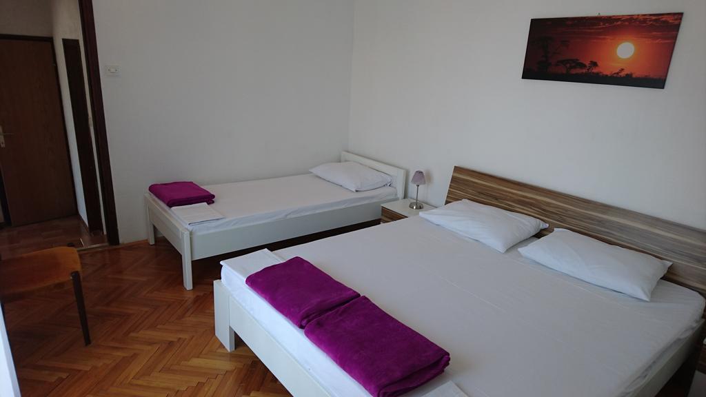 Apartments Anastazija Паг Екстериор снимка